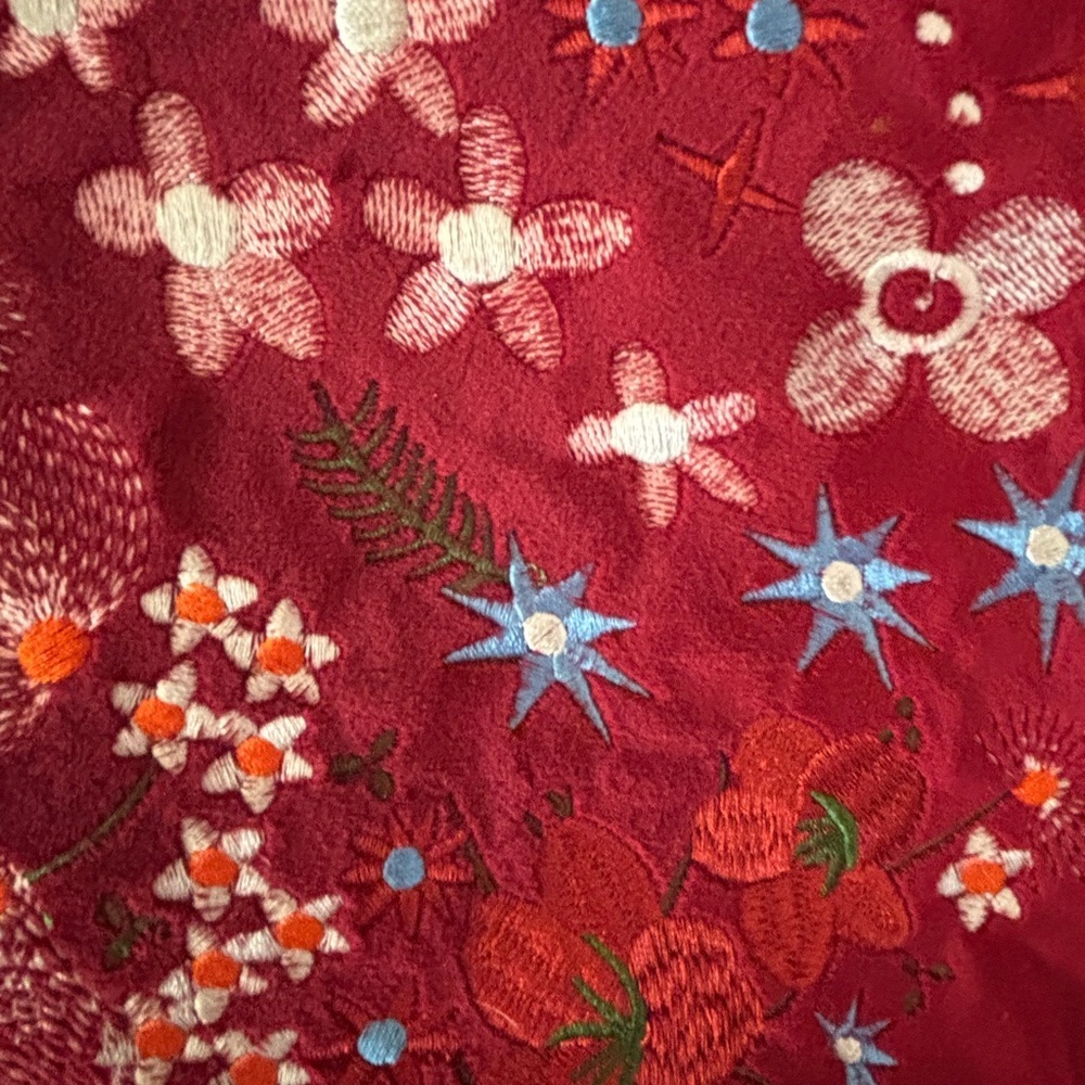 Chic Floral Embroidered Red Clutch - Picture 5 of 8